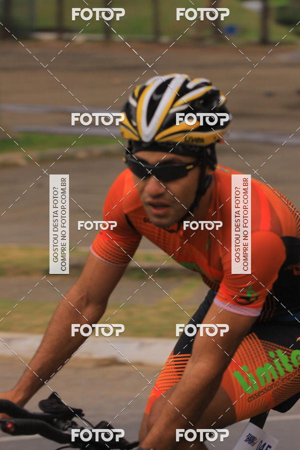 Buy your photos of the eventVSERIES Duathlon & Running on Fotop