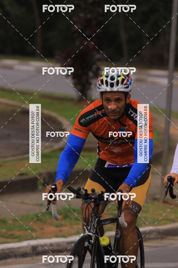 Buy your photos of the eventVSERIES Duathlon & Running on Fotop