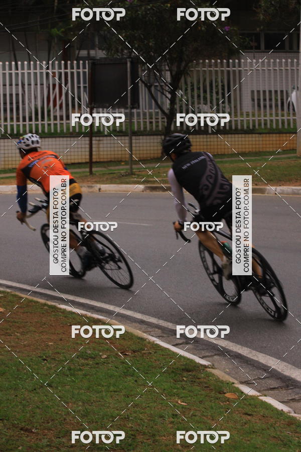 Buy your photos of the eventVSERIES Duathlon & Running on Fotop