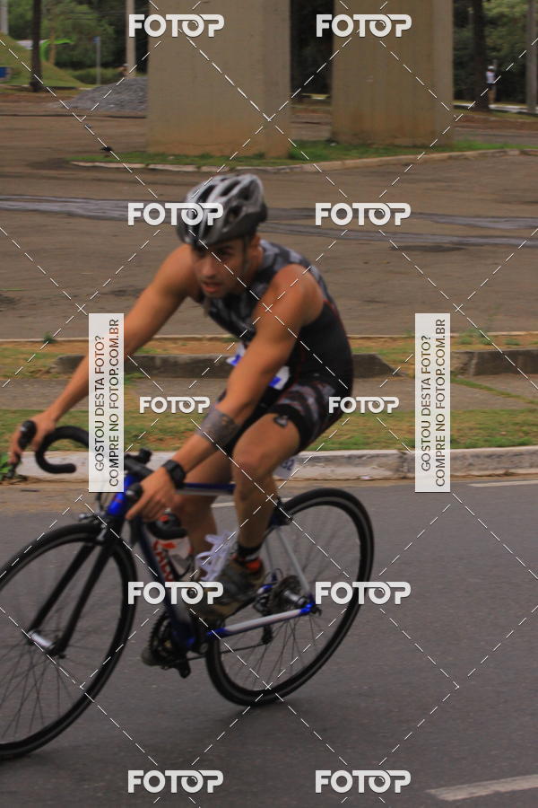 Buy your photos of the eventVSERIES Duathlon & Running on Fotop