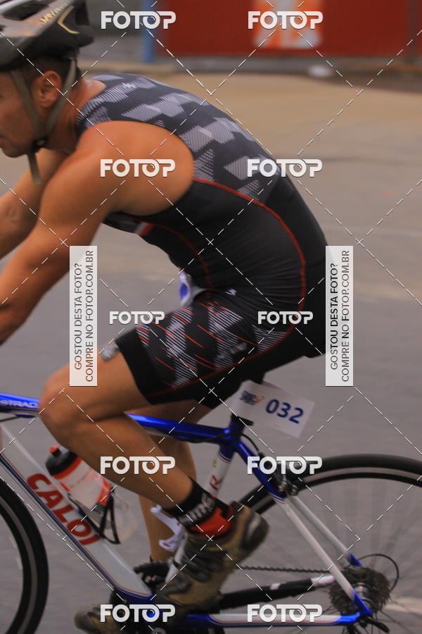 Buy your photos of the eventVSERIES Duathlon & Running on Fotop