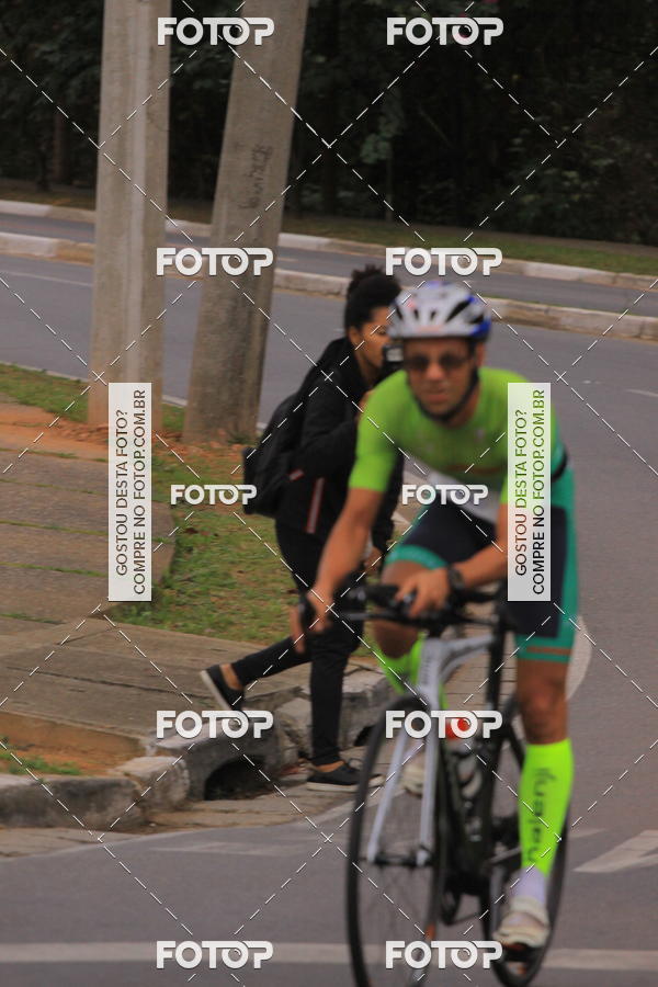 Buy your photos of the eventVSERIES Duathlon & Running on Fotop