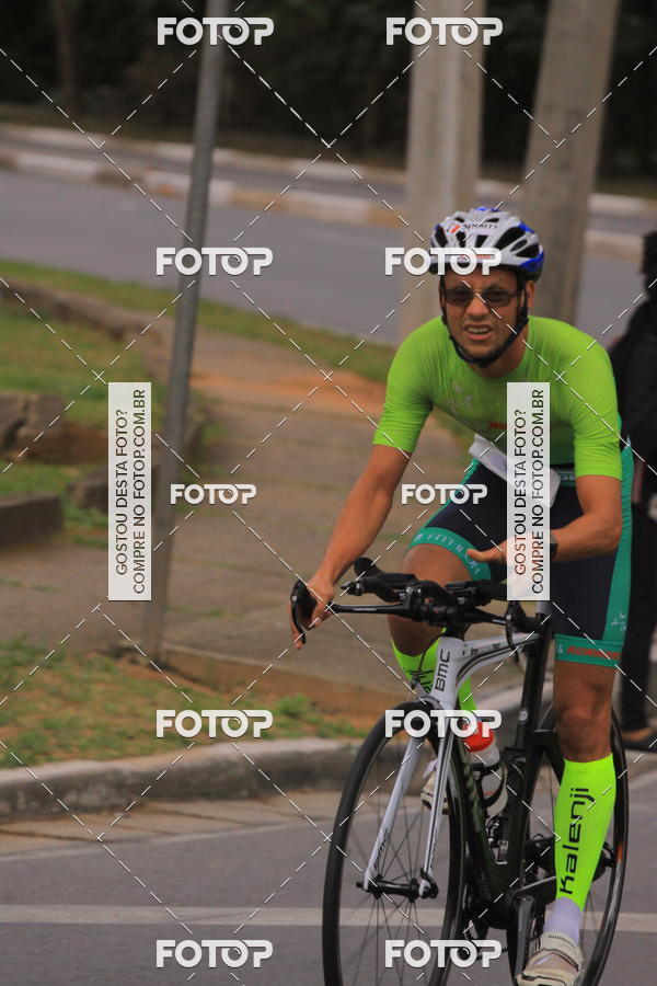 Buy your photos of the eventVSERIES Duathlon & Running on Fotop