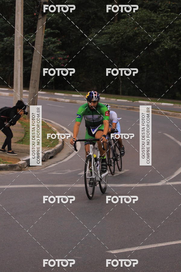 Buy your photos of the eventVSERIES Duathlon & Running on Fotop