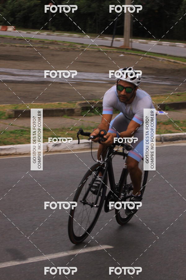 Buy your photos of the eventVSERIES Duathlon & Running on Fotop