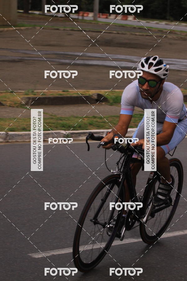 Buy your photos of the eventVSERIES Duathlon & Running on Fotop