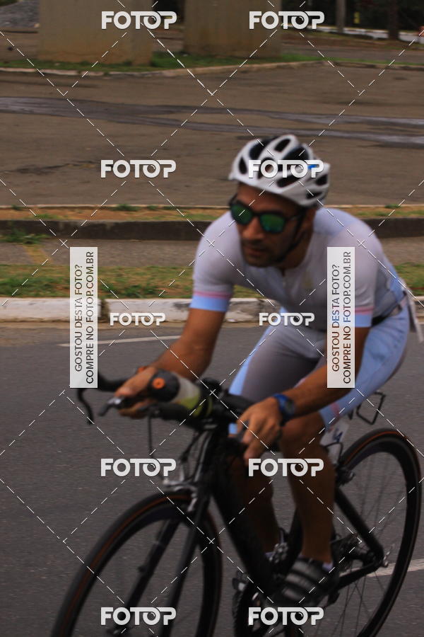 Buy your photos of the eventVSERIES Duathlon & Running on Fotop