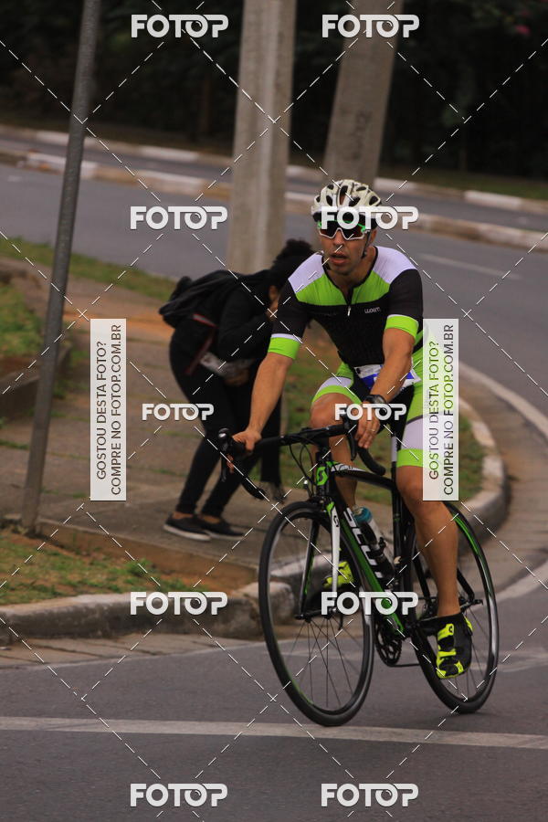 Buy your photos of the eventVSERIES Duathlon & Running on Fotop