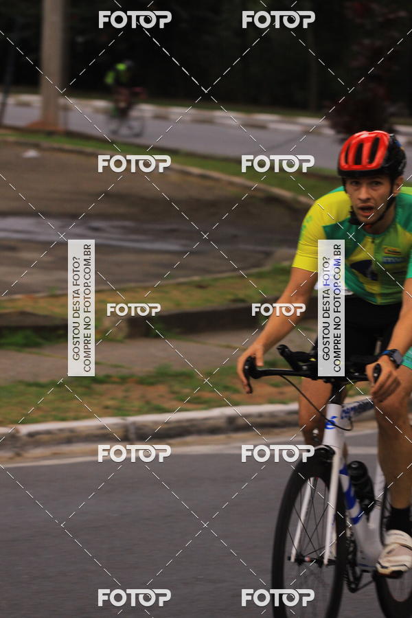 Buy your photos of the eventVSERIES Duathlon & Running on Fotop