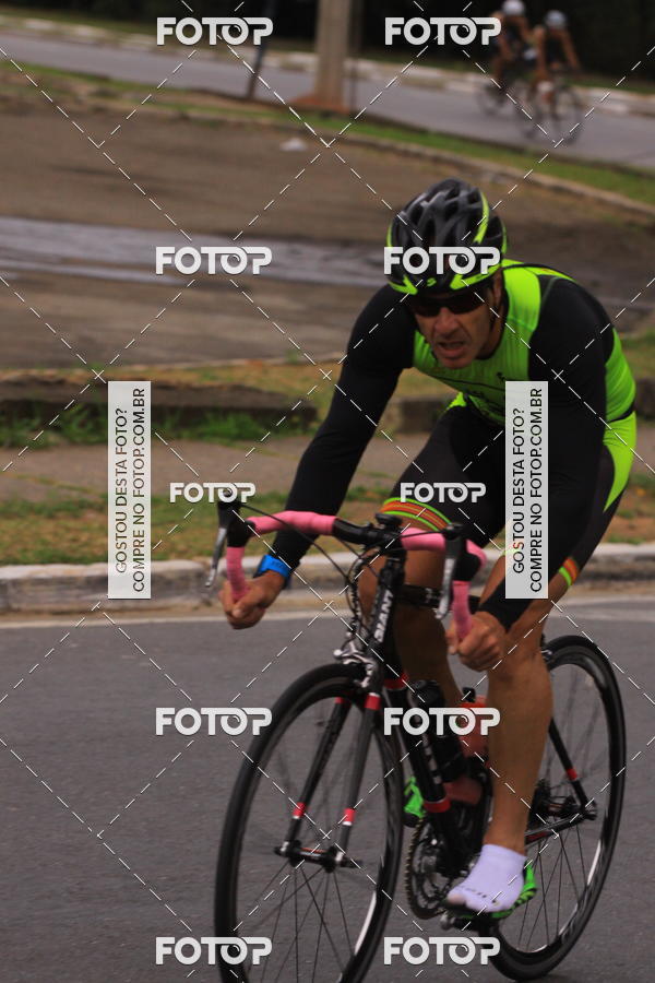 Buy your photos of the eventVSERIES Duathlon & Running on Fotop