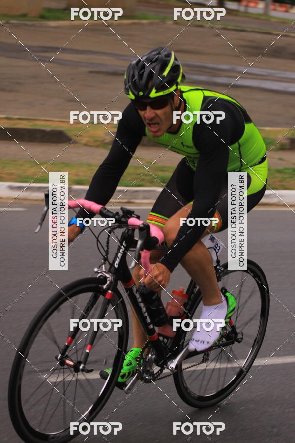 Buy your photos of the eventVSERIES Duathlon & Running on Fotop