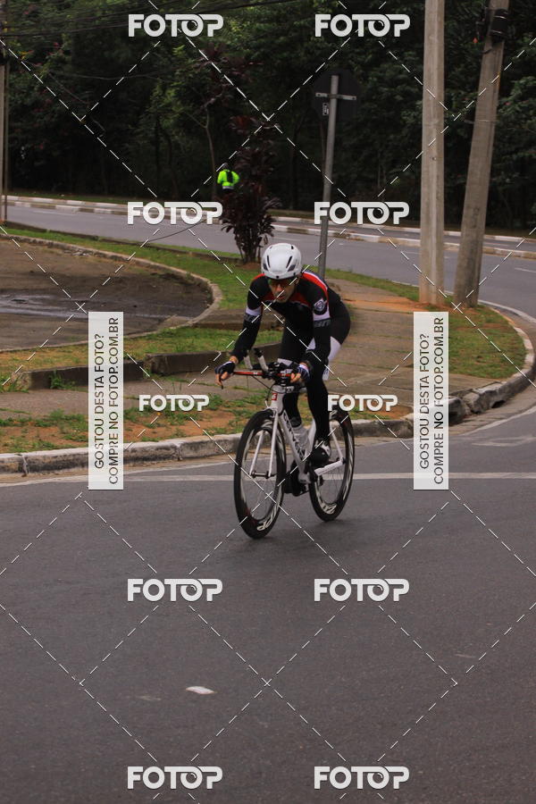 Buy your photos of the eventVSERIES Duathlon & Running on Fotop