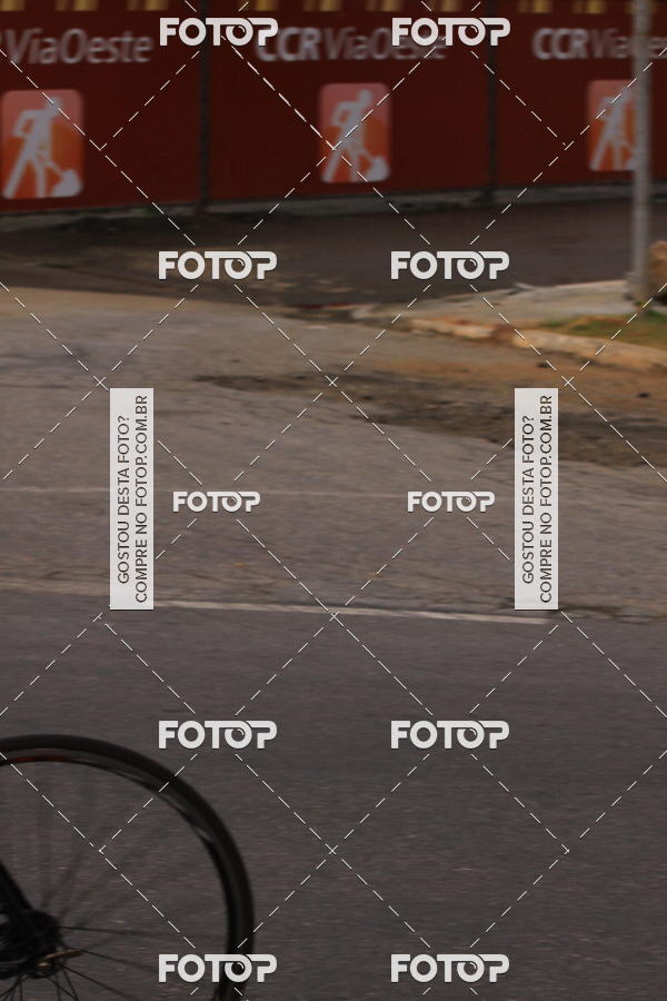 Buy your photos of the eventVSERIES Duathlon & Running on Fotop