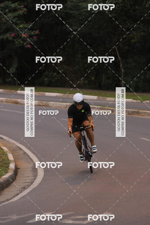 Buy your photos of the eventVSERIES Duathlon & Running on Fotop