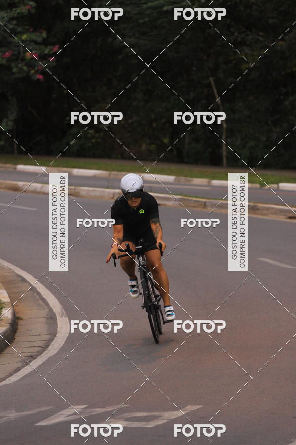 Buy your photos of the eventVSERIES Duathlon & Running on Fotop