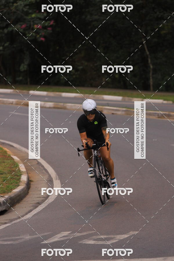 Buy your photos of the eventVSERIES Duathlon & Running on Fotop