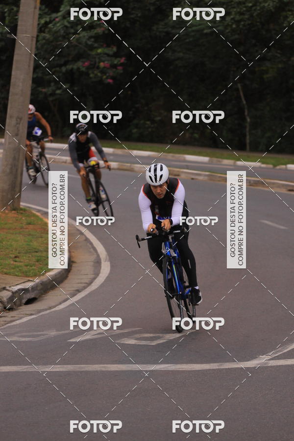 Buy your photos of the eventVSERIES Duathlon & Running on Fotop