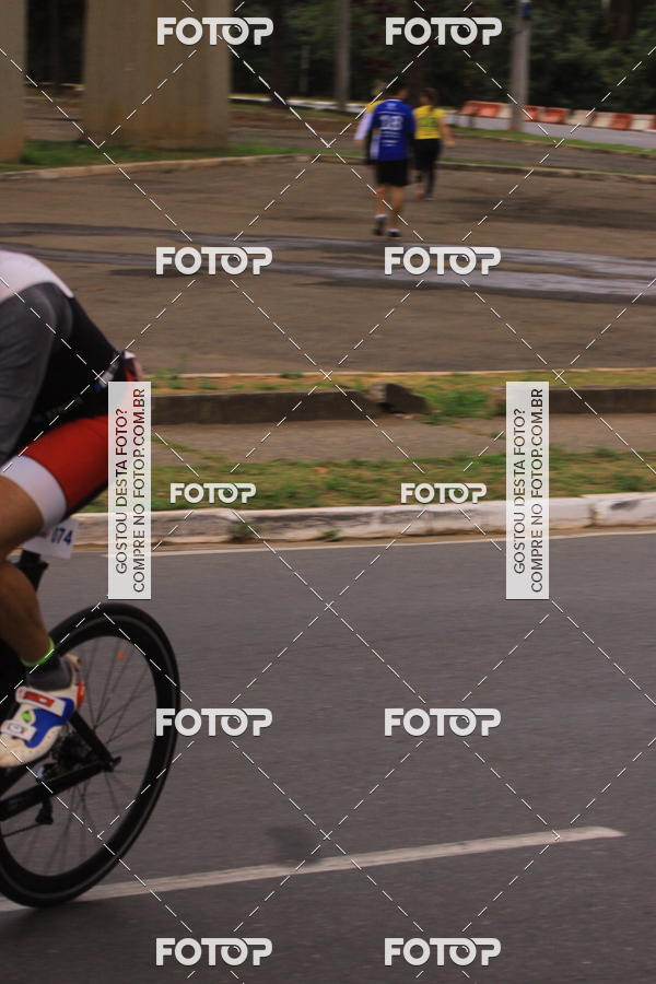 Buy your photos of the eventVSERIES Duathlon & Running on Fotop