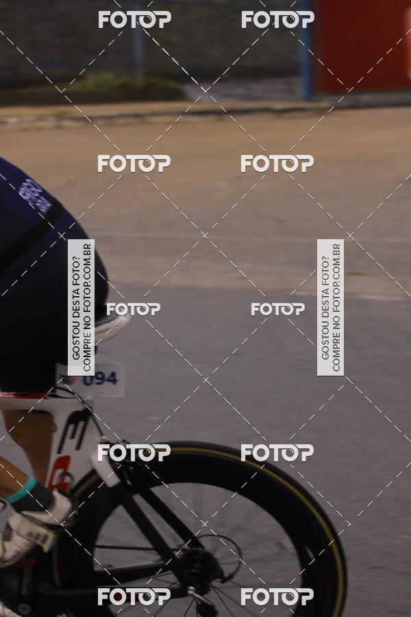 Buy your photos of the eventVSERIES Duathlon & Running on Fotop