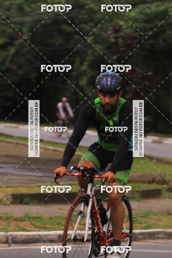 Buy your photos of the eventVSERIES Duathlon & Running on Fotop