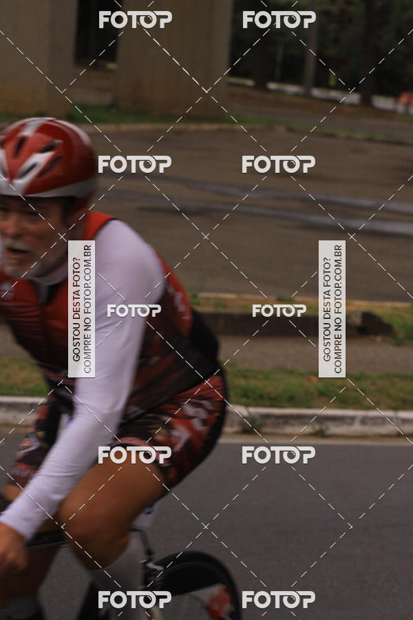 Buy your photos of the eventVSERIES Duathlon & Running on Fotop