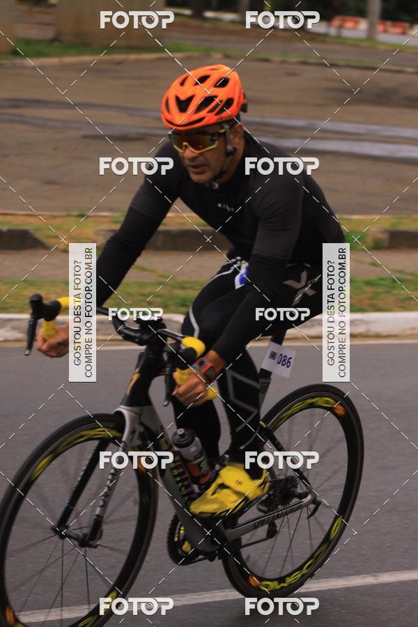 Buy your photos of the eventVSERIES Duathlon & Running on Fotop