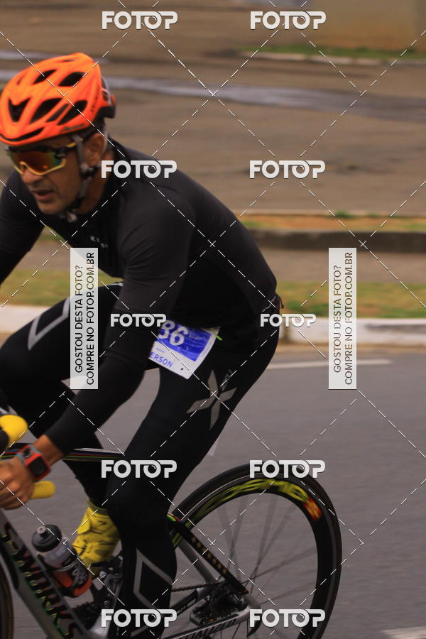 Buy your photos of the eventVSERIES Duathlon & Running on Fotop