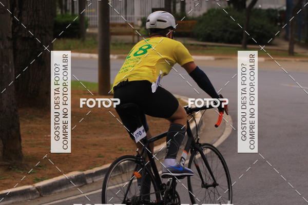 Buy your photos of the eventVSERIES Duathlon & Running on Fotop