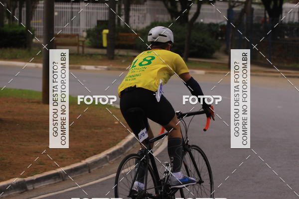 Buy your photos of the eventVSERIES Duathlon & Running on Fotop