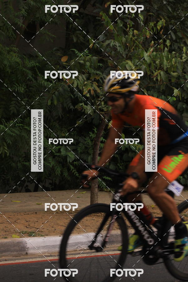 Buy your photos of the eventVSERIES Duathlon & Running on Fotop