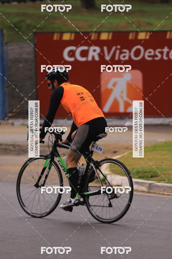 Buy your photos of the eventVSERIES Duathlon & Running on Fotop