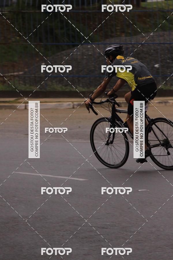 Buy your photos of the eventVSERIES Duathlon & Running on Fotop