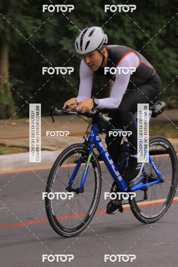 Buy your photos of the eventVSERIES Duathlon & Running on Fotop