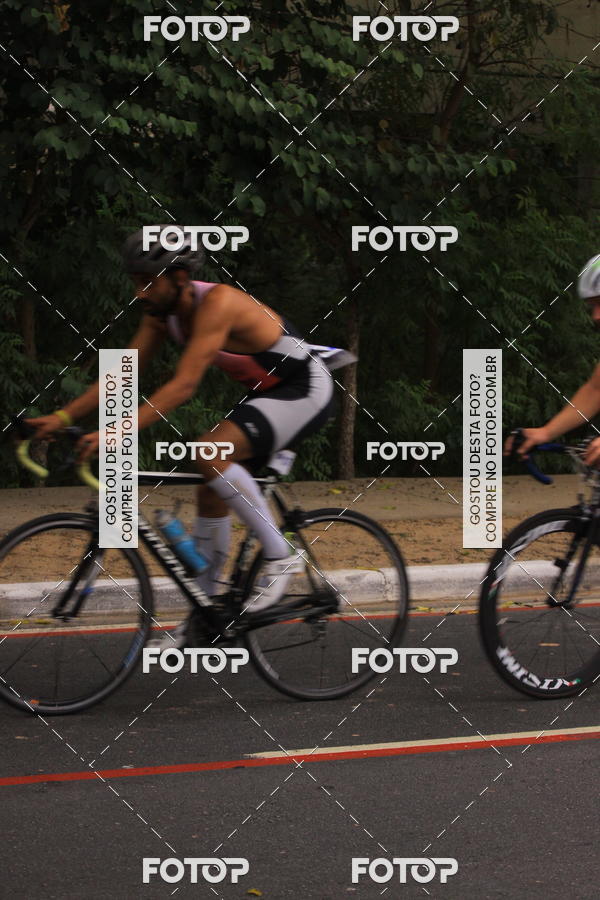 Buy your photos of the eventVSERIES Duathlon & Running on Fotop