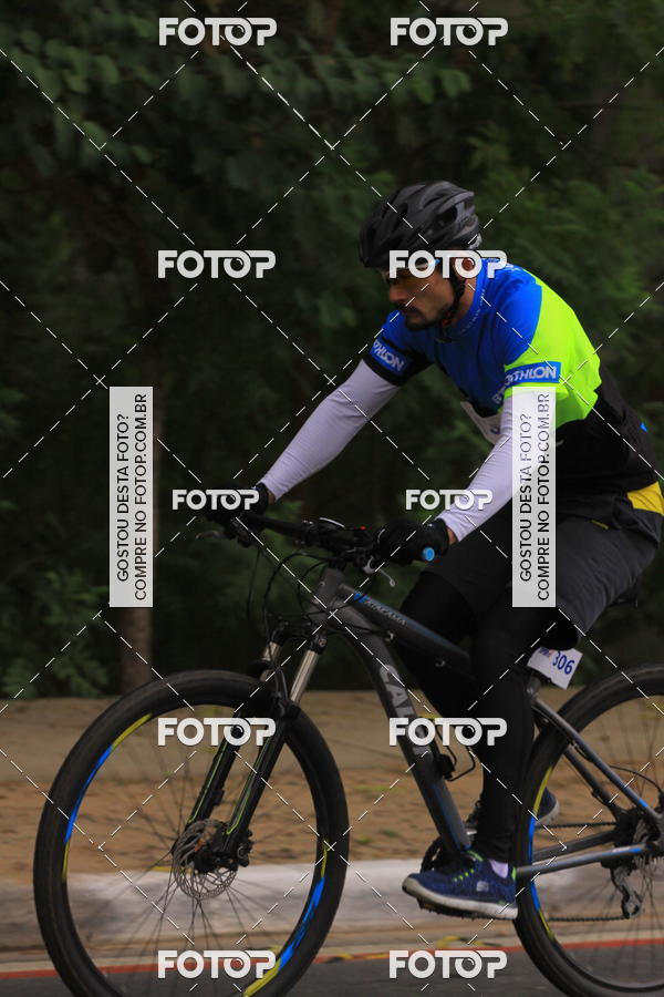 Buy your photos of the eventVSERIES Duathlon & Running on Fotop