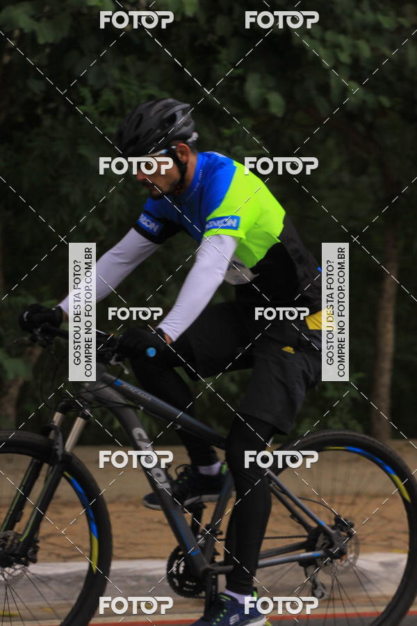 Buy your photos of the eventVSERIES Duathlon & Running on Fotop