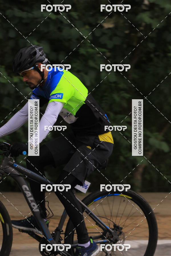 Buy your photos of the eventVSERIES Duathlon & Running on Fotop