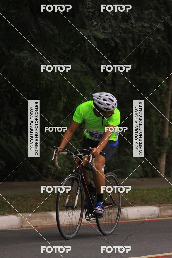 Buy your photos of the eventVSERIES Duathlon & Running on Fotop