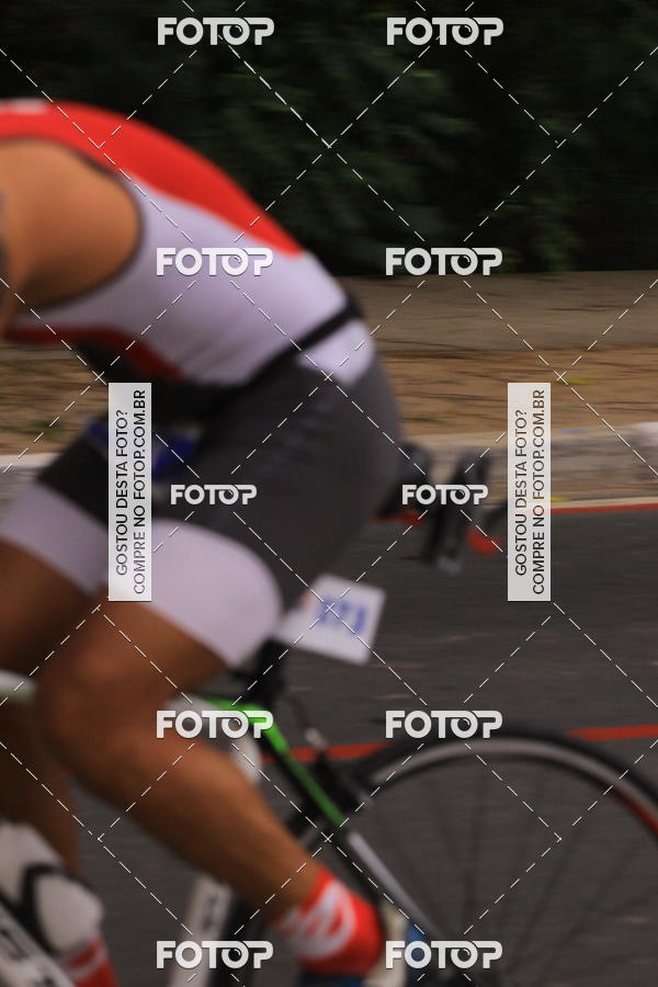 Buy your photos of the eventVSERIES Duathlon & Running on Fotop