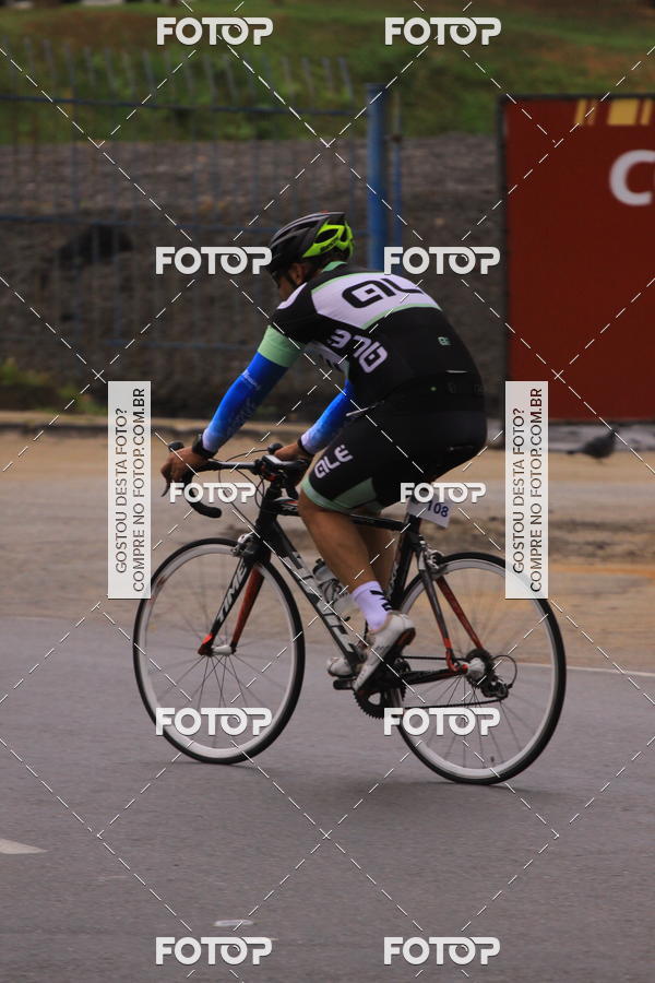 Buy your photos of the eventVSERIES Duathlon & Running on Fotop