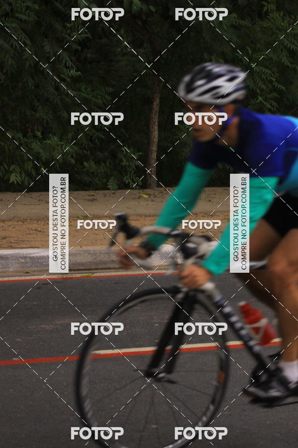 Buy your photos of the eventVSERIES Duathlon & Running on Fotop