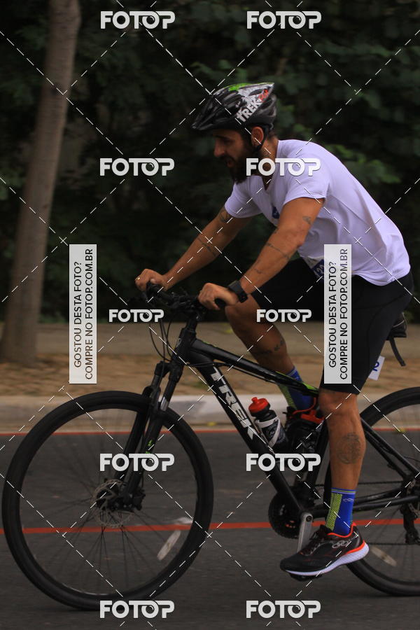 Buy your photos of the eventVSERIES Duathlon & Running on Fotop