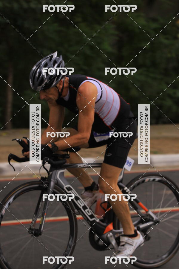 Buy your photos of the eventVSERIES Duathlon & Running on Fotop