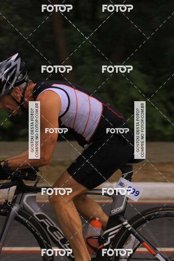 Buy your photos of the eventVSERIES Duathlon & Running on Fotop