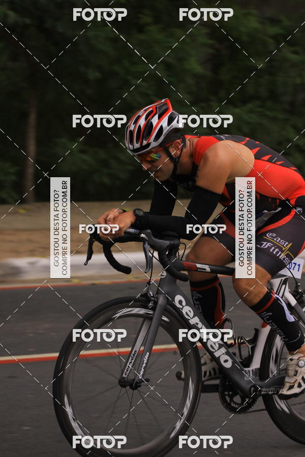 Buy your photos of the eventVSERIES Duathlon & Running on Fotop