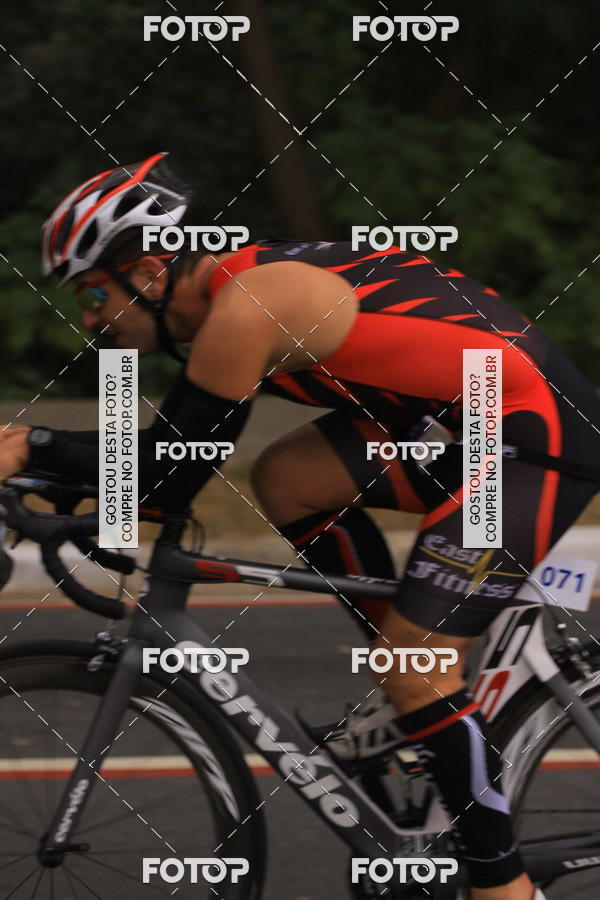 Buy your photos of the eventVSERIES Duathlon & Running on Fotop