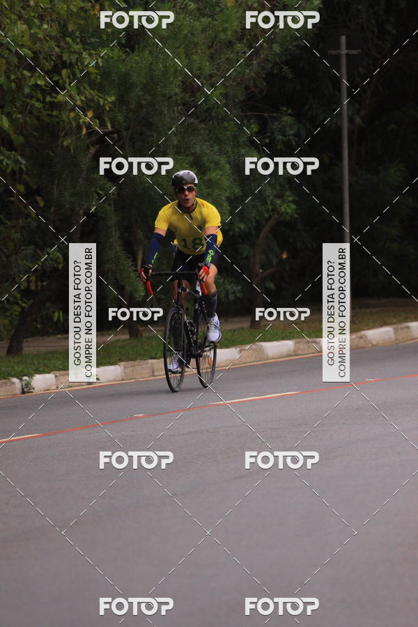 Buy your photos of the eventVSERIES Duathlon & Running on Fotop