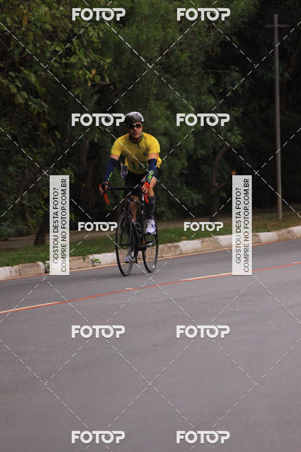 Buy your photos of the eventVSERIES Duathlon & Running on Fotop
