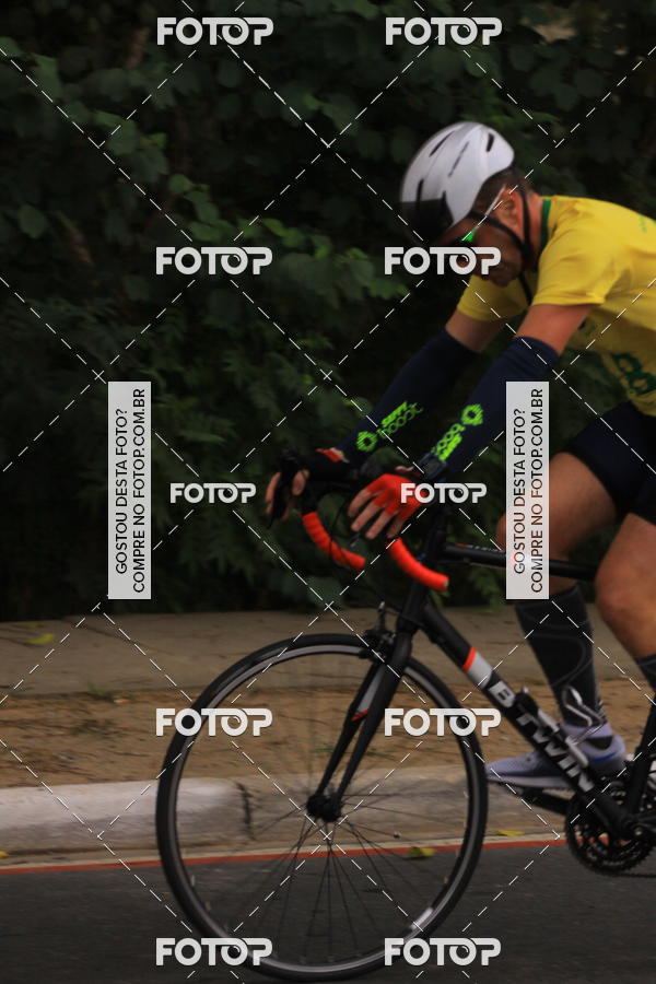 Buy your photos of the eventVSERIES Duathlon & Running on Fotop