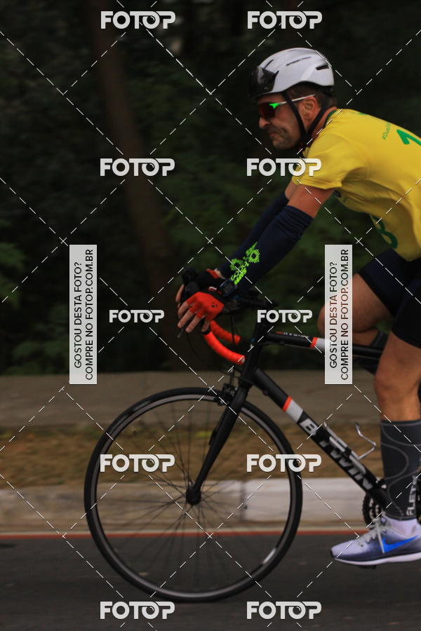 Buy your photos of the eventVSERIES Duathlon & Running on Fotop